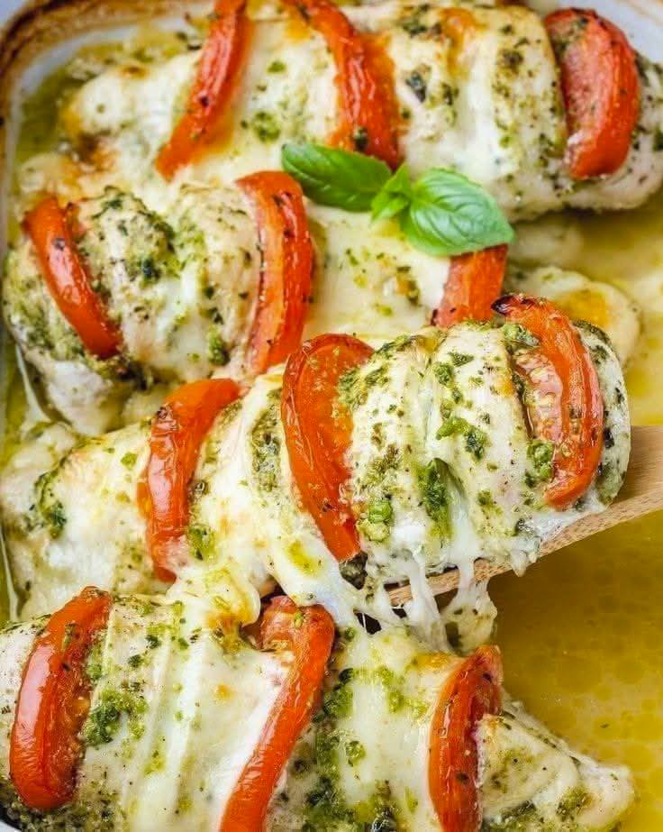 [VIDEO] Caprese Hasselback Chicken